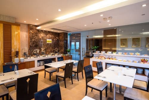 Centara Nova Hotel Pattaya, Restaurant