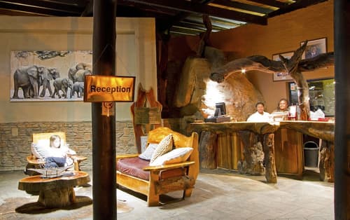 Twyfelfontein Country Lodge, Reception