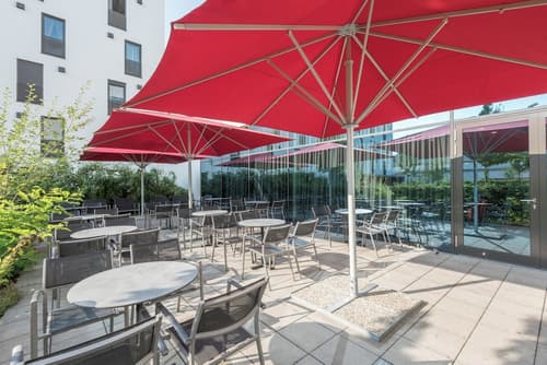 Holiday Inn Munich- Westpark by IHG, Terrace/patio