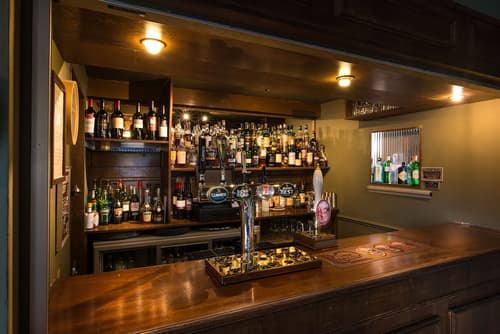 The Glencoe Inn, Bar (on property)