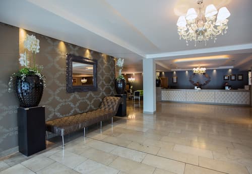 Hotel Kilkenny, Reception