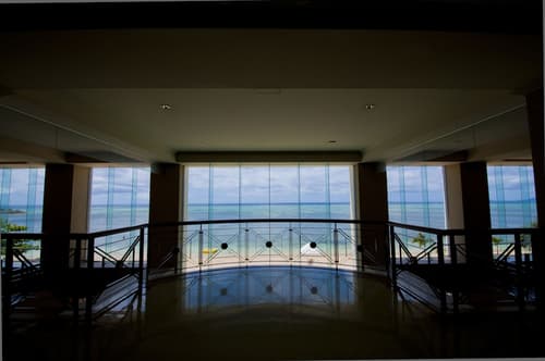 Rizzan Sea Park Hotel Tancha Bay, Interior entrance