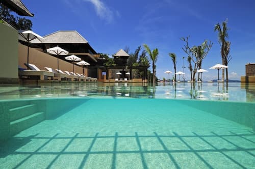 Gaya Island Resort, Outdoor pool