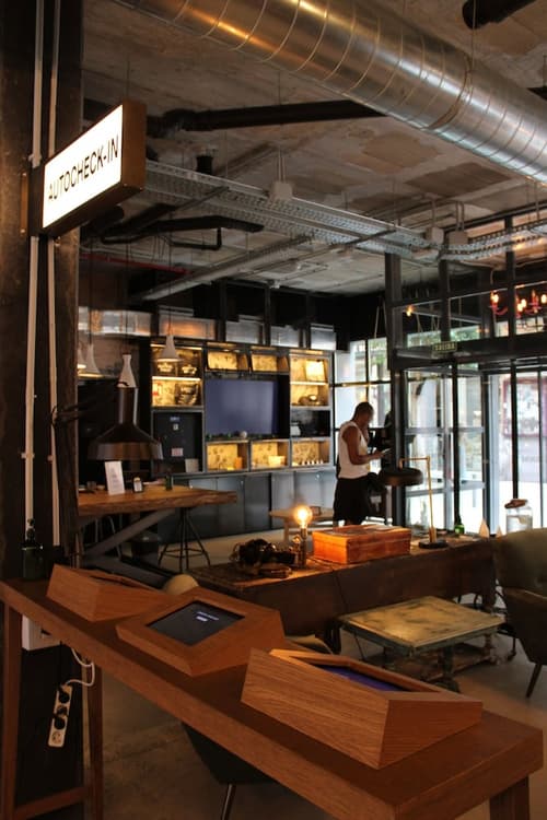 The Central House Madrid Lavapiés - Hostel, Reception