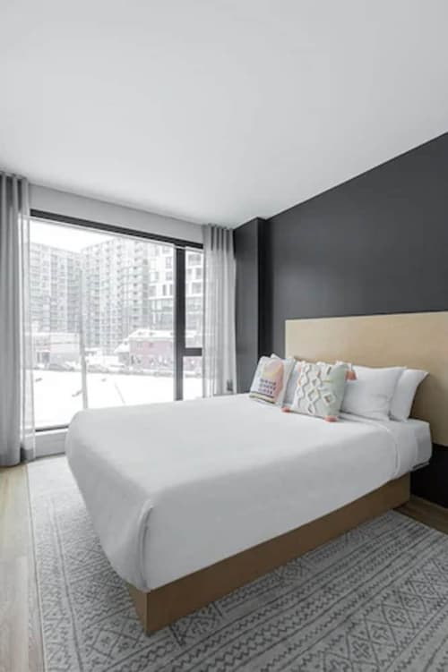 Griffintown Hotel, Room