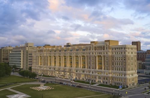 Hyatt House Chicago Medical/University District, Exterior