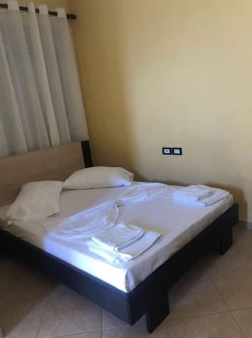 AL Hotel