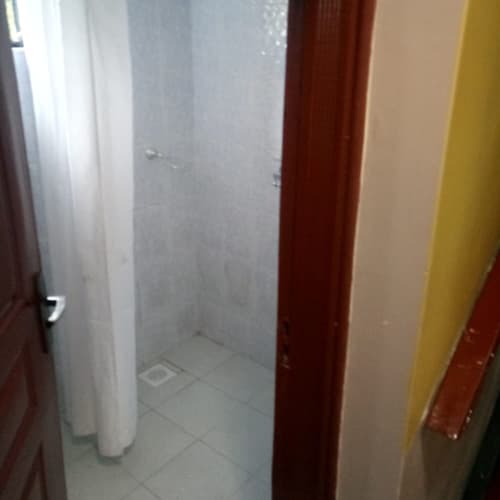 High End Guest House, Bathroom