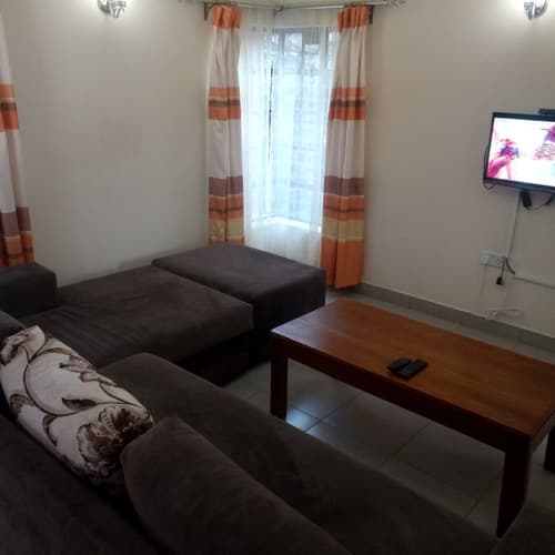 High End Guest House, Lobby sitting area