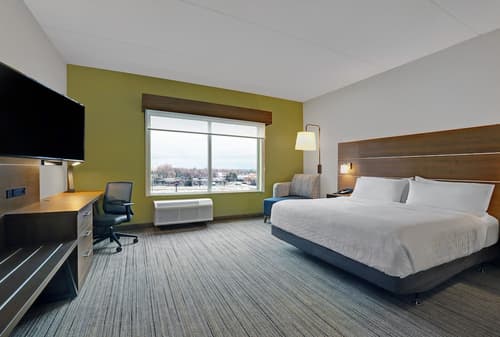 Holiday Inn Express & Suites Collingwood by IHG, Room