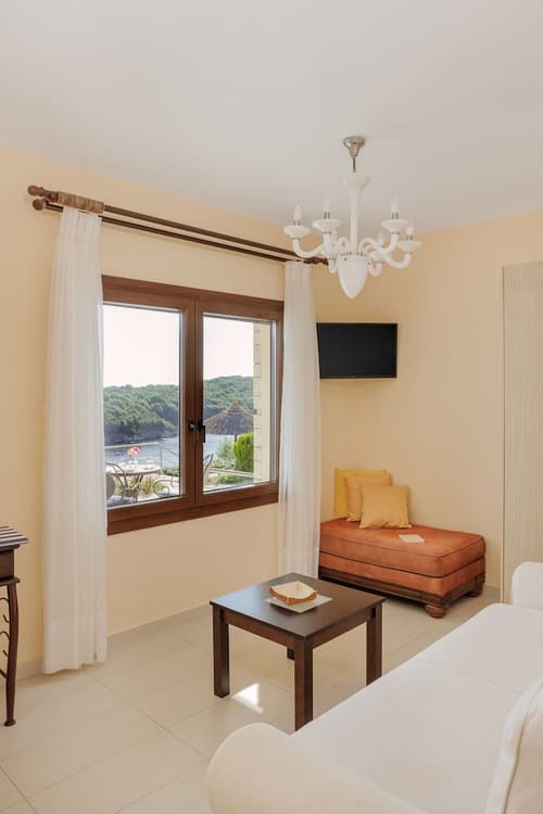 Costa Smeralda, Room