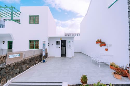 Apartamentos Aloe, Reception