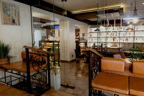 Nobel Gallery Hotel, Lobby lounge