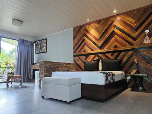Yellow Tree Suites