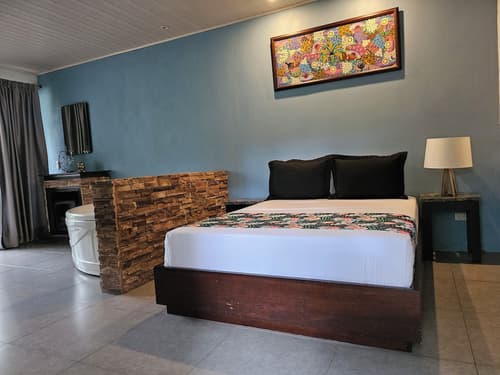 Yellow Tree Suites, Room