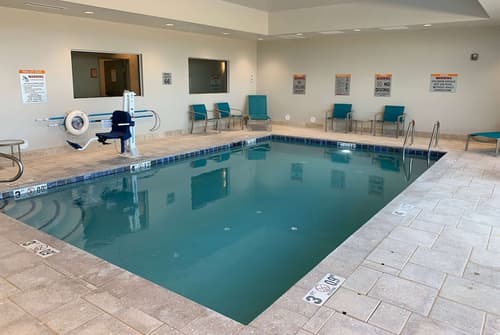La Quinta Inn & Suites by Wyndham Holbrook Petrified Forest, Indoor pool