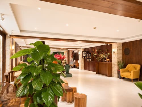 Happy Life Green Hotel