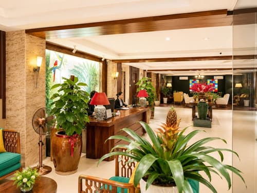 Happy Life Green Hotel