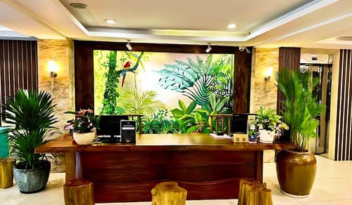 Happy Life Green Hotel