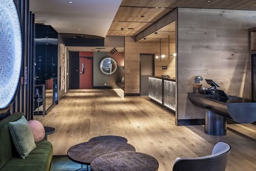 QT Auckland, Reception