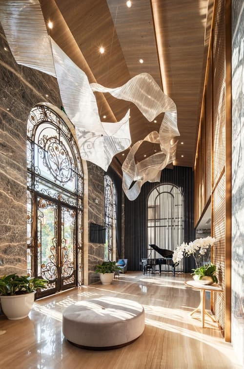 D'Lecia Ha Long, Primary image