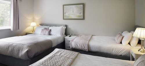 The Climbers Inn, Room