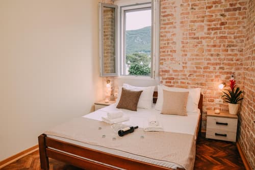 Step to Kotor Bay Guesthouse, Room