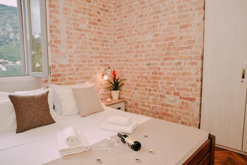 Step to Kotor Bay Guesthouse, Room