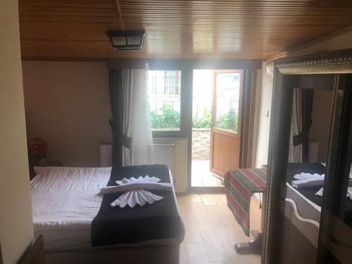 Honey Hotel