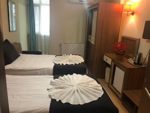 Honey Hotel