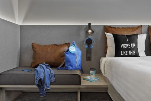 Moxy Bern Expo, Room