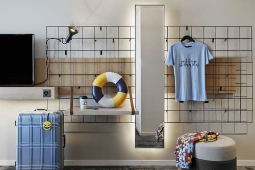 Moxy Bern Expo, Room