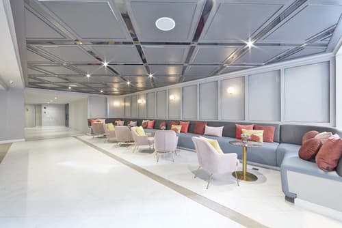 The Quarter Ploenchit by UHG