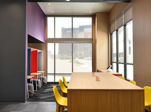 Tru By Hilton Indianapolis Downtown, IN, Lobby