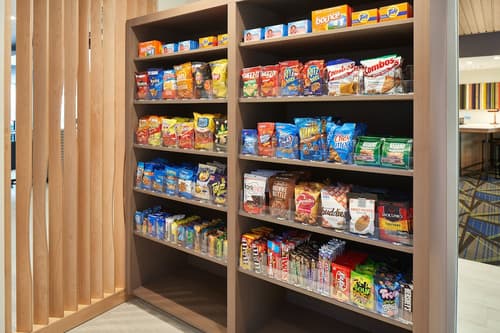 Holiday Inn Express Doral Miami by IHG, Food and drink