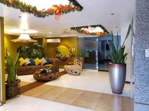 Festive Hotel Makati, Lobby