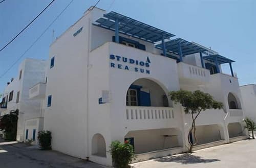 Rea Sun Hotel Studios Apartments
