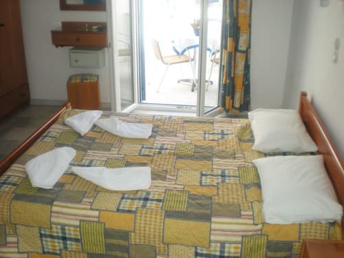 Rea Sun Hotel Studios Apartments