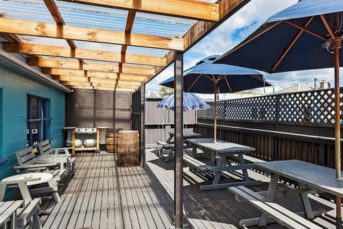 Ocean Beach Hotel, Primary image