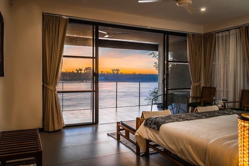 The River Resort, Primary image