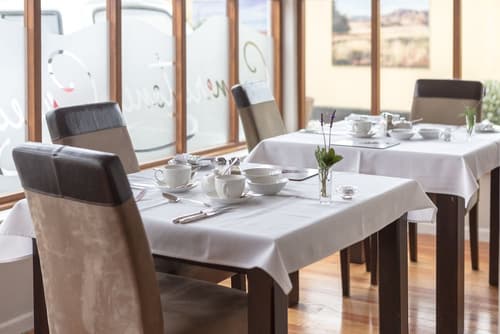 Cornerstone Guesthouse, Restaurant