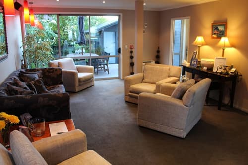 Chalet Queenstown, Lobby sitting area