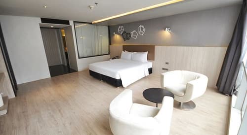 The Heritage Hotels Bangkok, Room