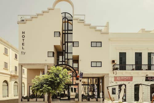 Hotel Fly, Front of property