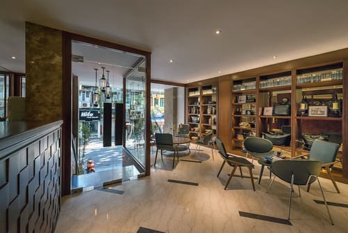 Hanoi E Central Hotel, Lobby sitting area