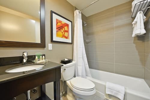Holiday Inn NYC - Lower East Side by IHG, Room