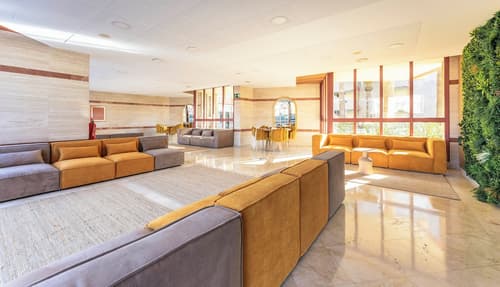 Ona Alborada Apartamentos, Reception