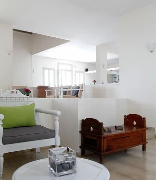 Olia Hotel, Lobby sitting area