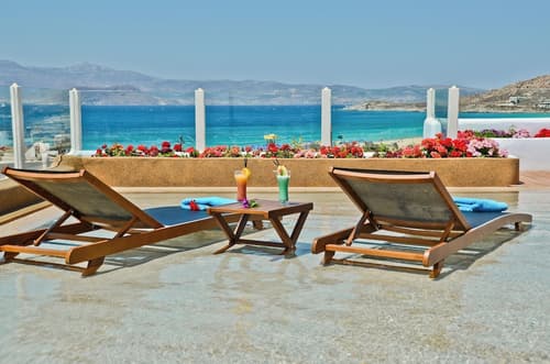 Naxos Island Hotel, Primary image