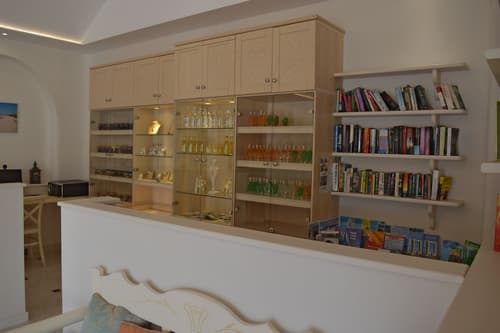 Naxos Island Hotel, Reception